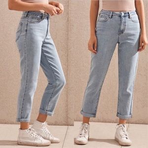 Pacsun High Waist Lightwash Mom Jeans